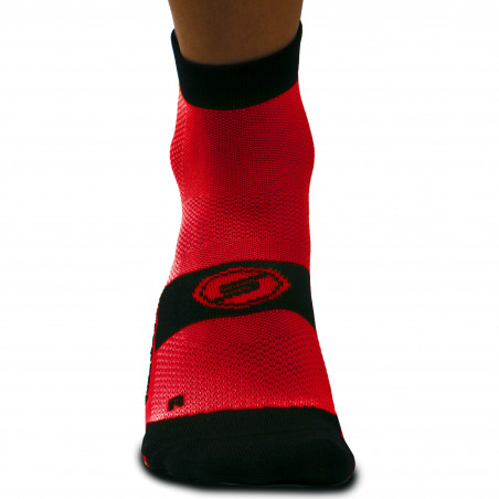 CHAUSSETTES TECHNICS SILA - Courtes ROUGE / NOIR